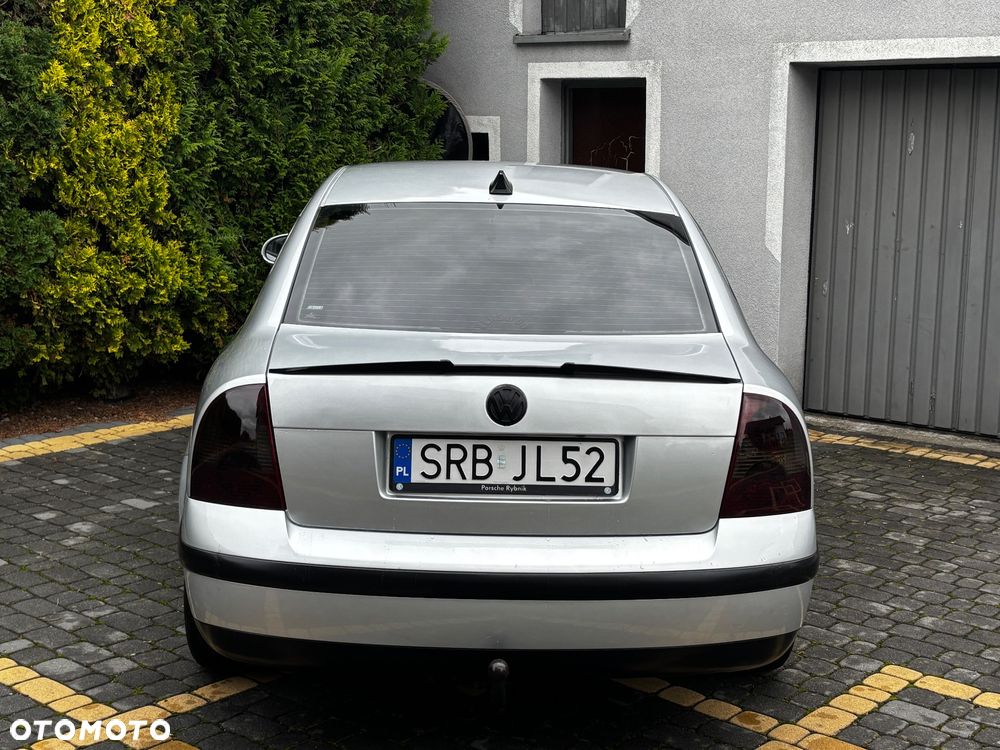 Volkswagen Passat 1.9 TDI Basis - 8