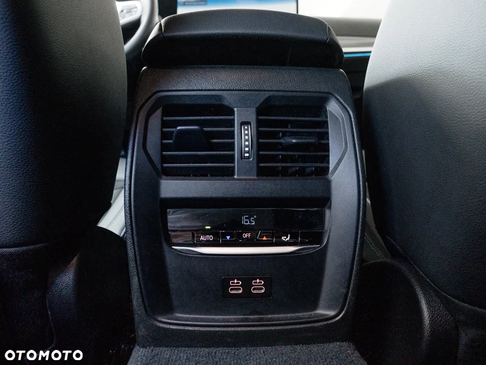 BMW Seria 3 318i M Sport - 10
