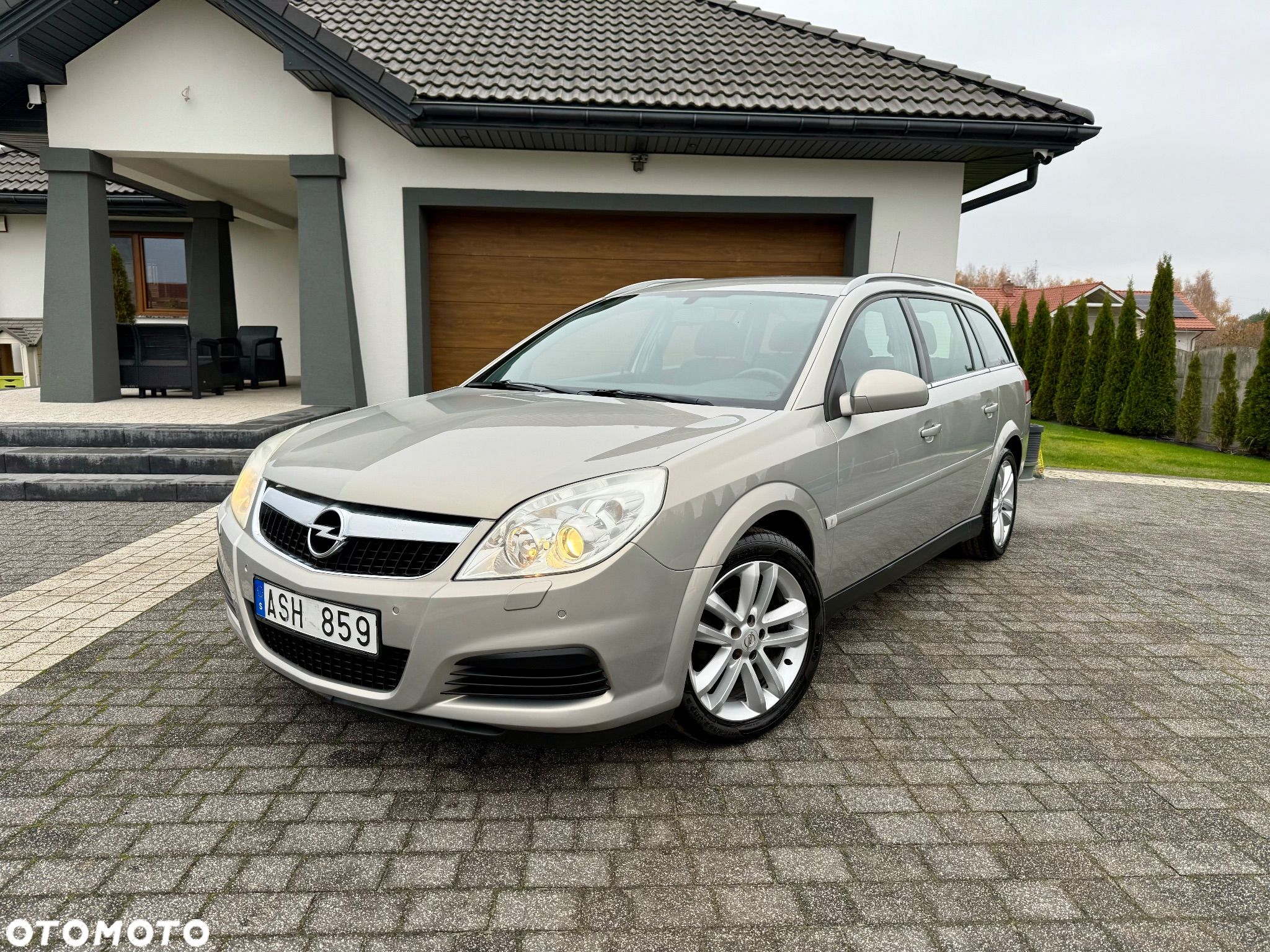 Opel Vectra 1.8 Caravan Cosmo - 1