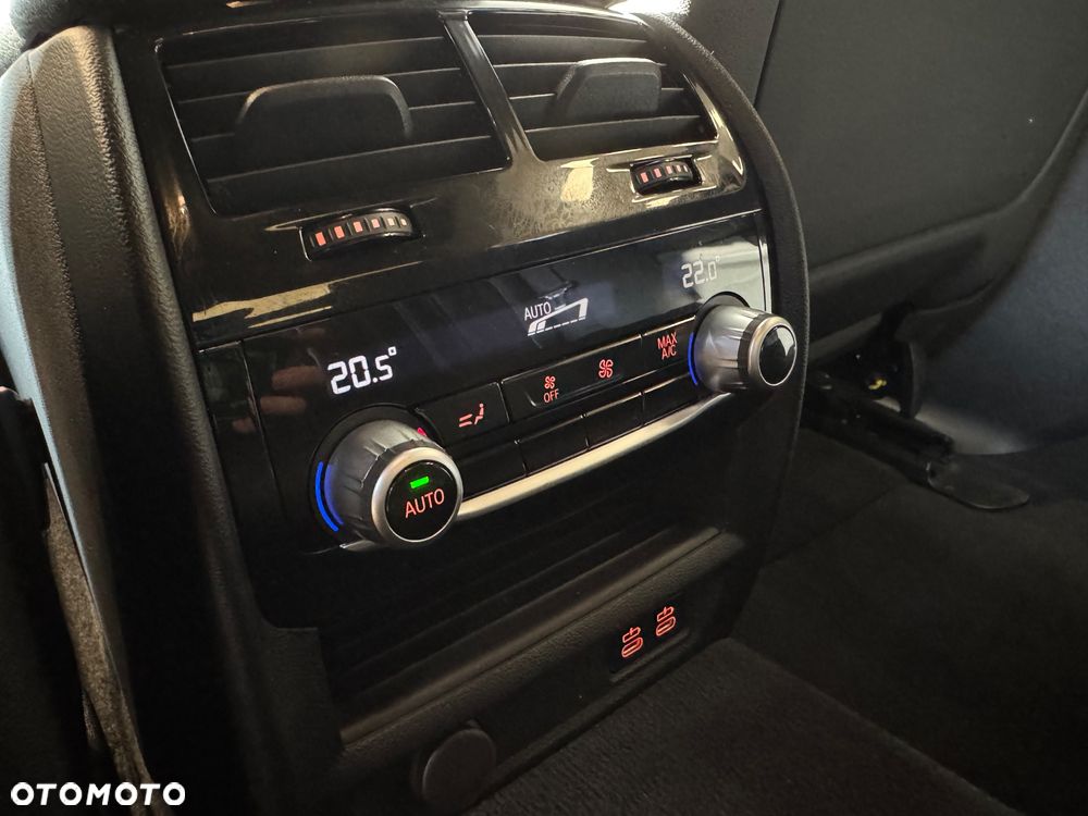 BMW Seria 5 530e xDrive M Sport Edition - 38
