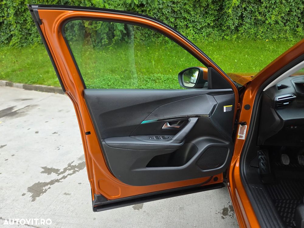 Peugeot 2008 PureTech 130 Allure Pack - 28