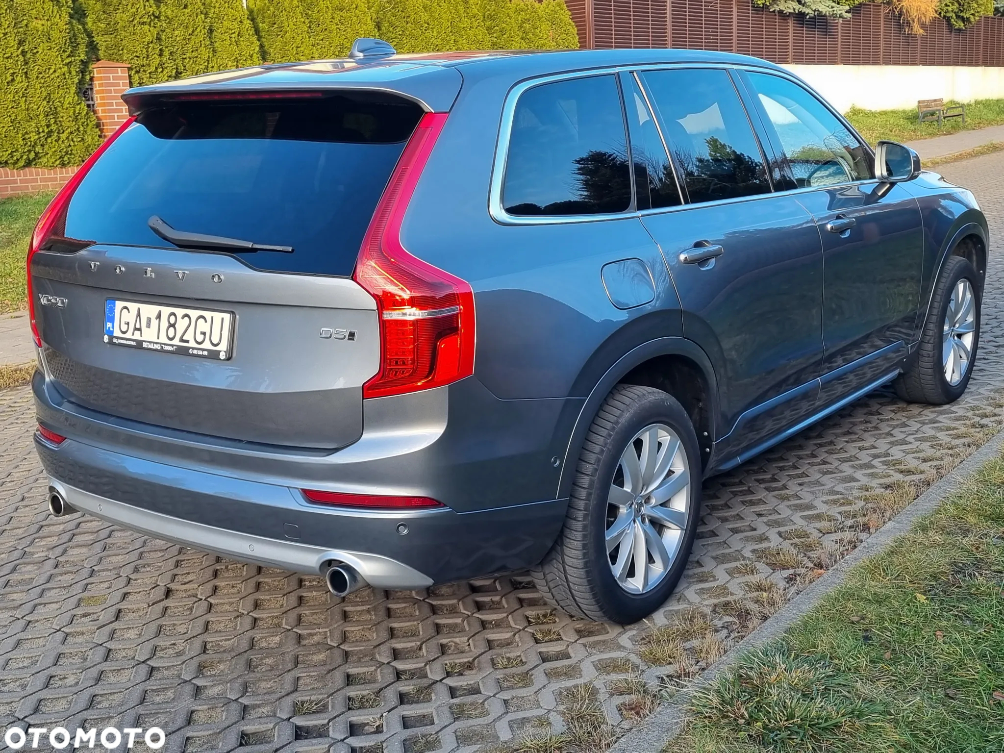Volvo XC 90 D5 AWD Momentum - 2