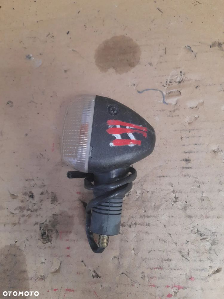 suzuki sv 650 1999 - 2002 GSXR migacz kierunkowskaz prawy tył - 3