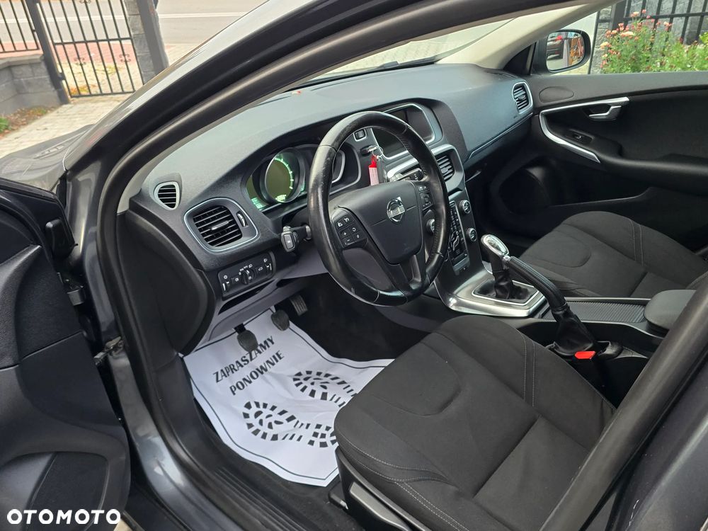 Volvo V40 D2 - 23