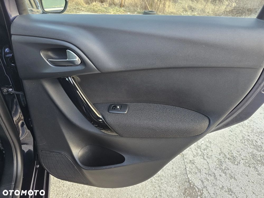 Citroën C3 Pure Tech (VTi) 82 Exclusive - 26