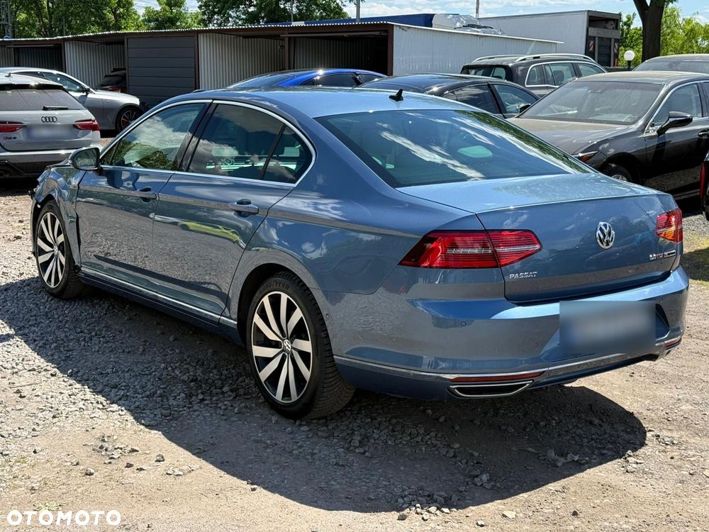 Volkswagen Passat 2.0 TDI Bi-Turbo BMT 4Mot Highline DSG - 11
