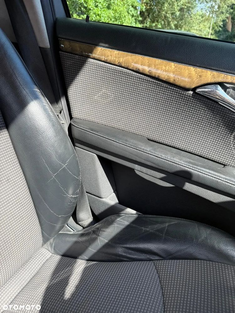 Mercedes-Benz Klasa E 220 CDI T Avantgarde - 16