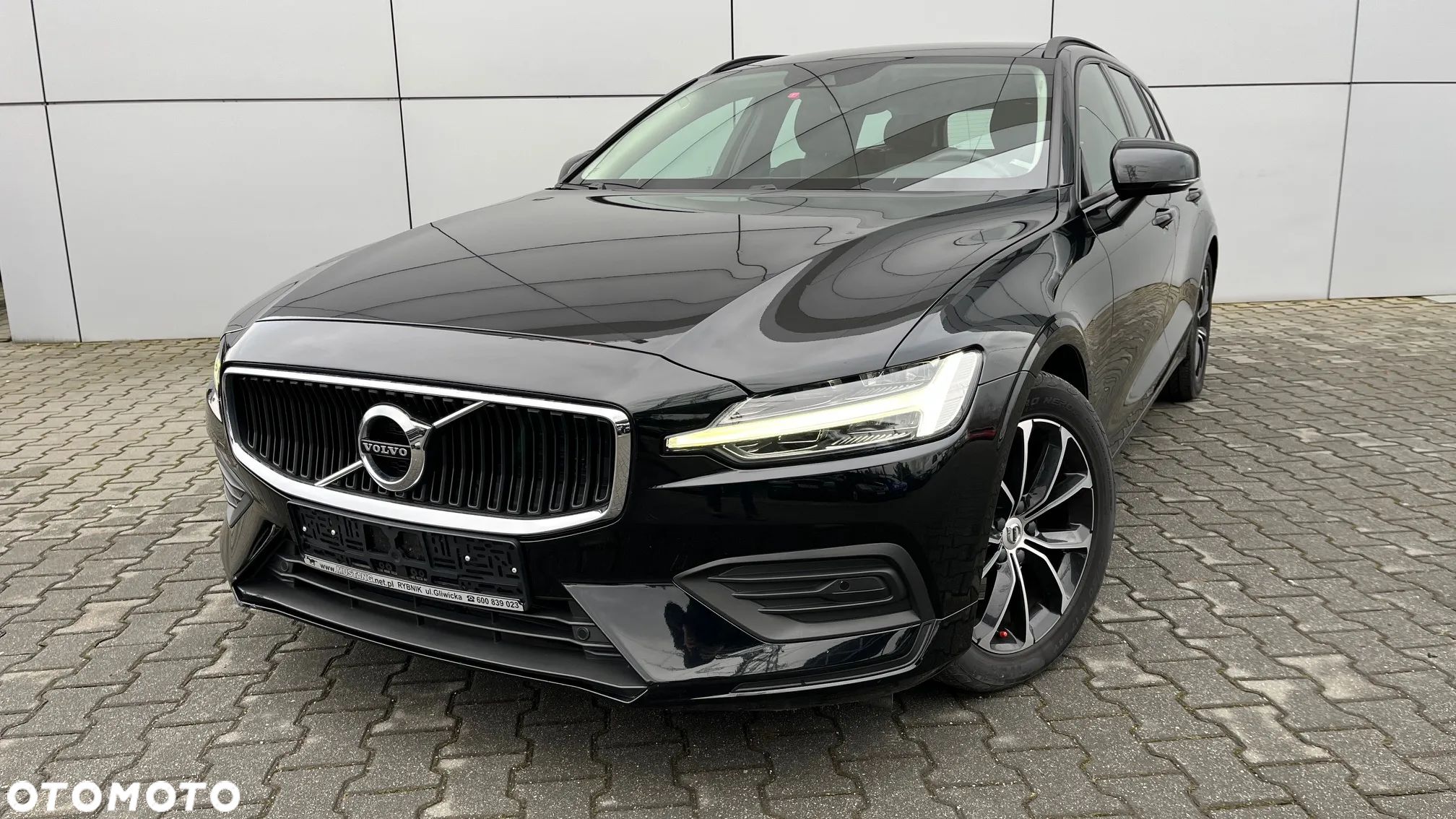 Volvo V60 D3 AWD Momentum - 1