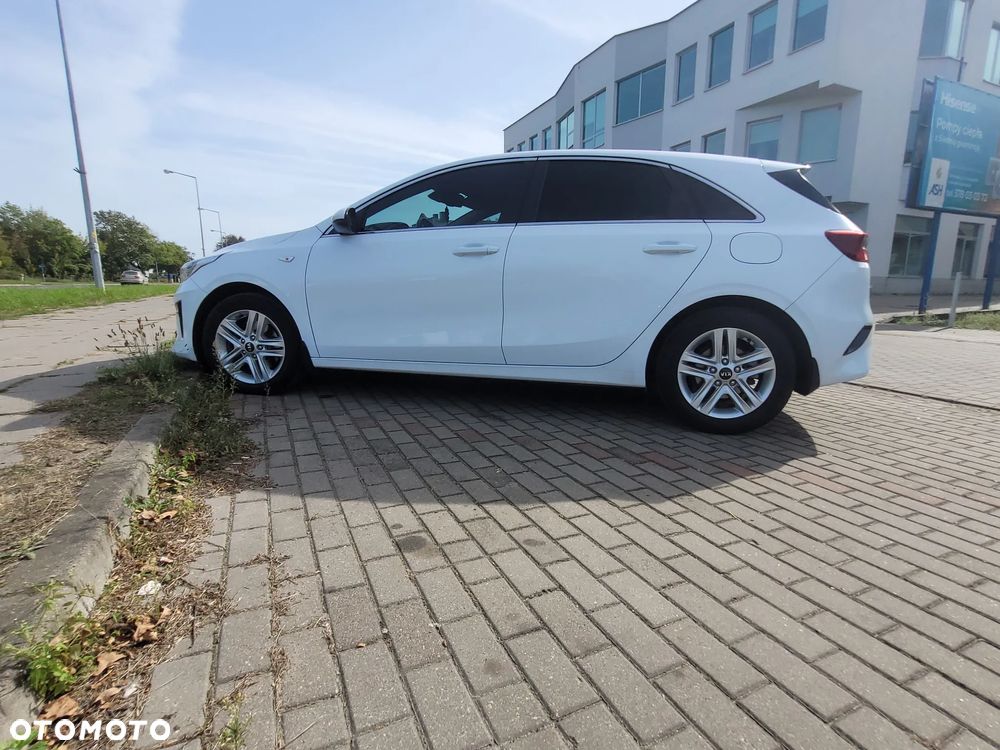 Kia Ceed 1.6 CRDi SCR M - 2