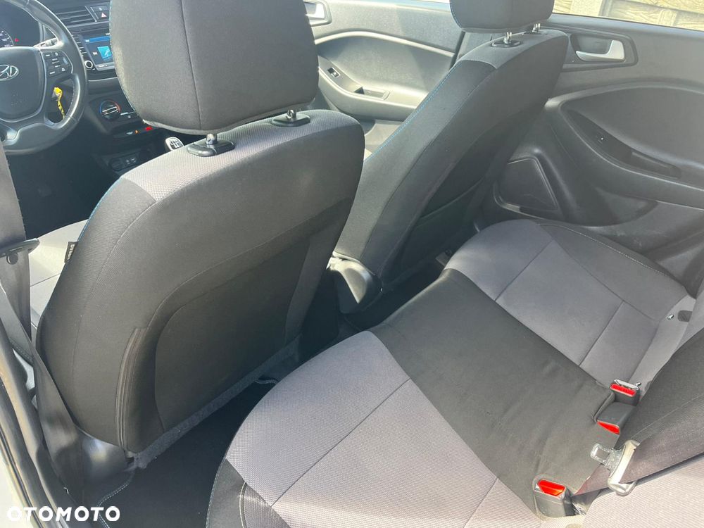 Hyundai i20 - 13