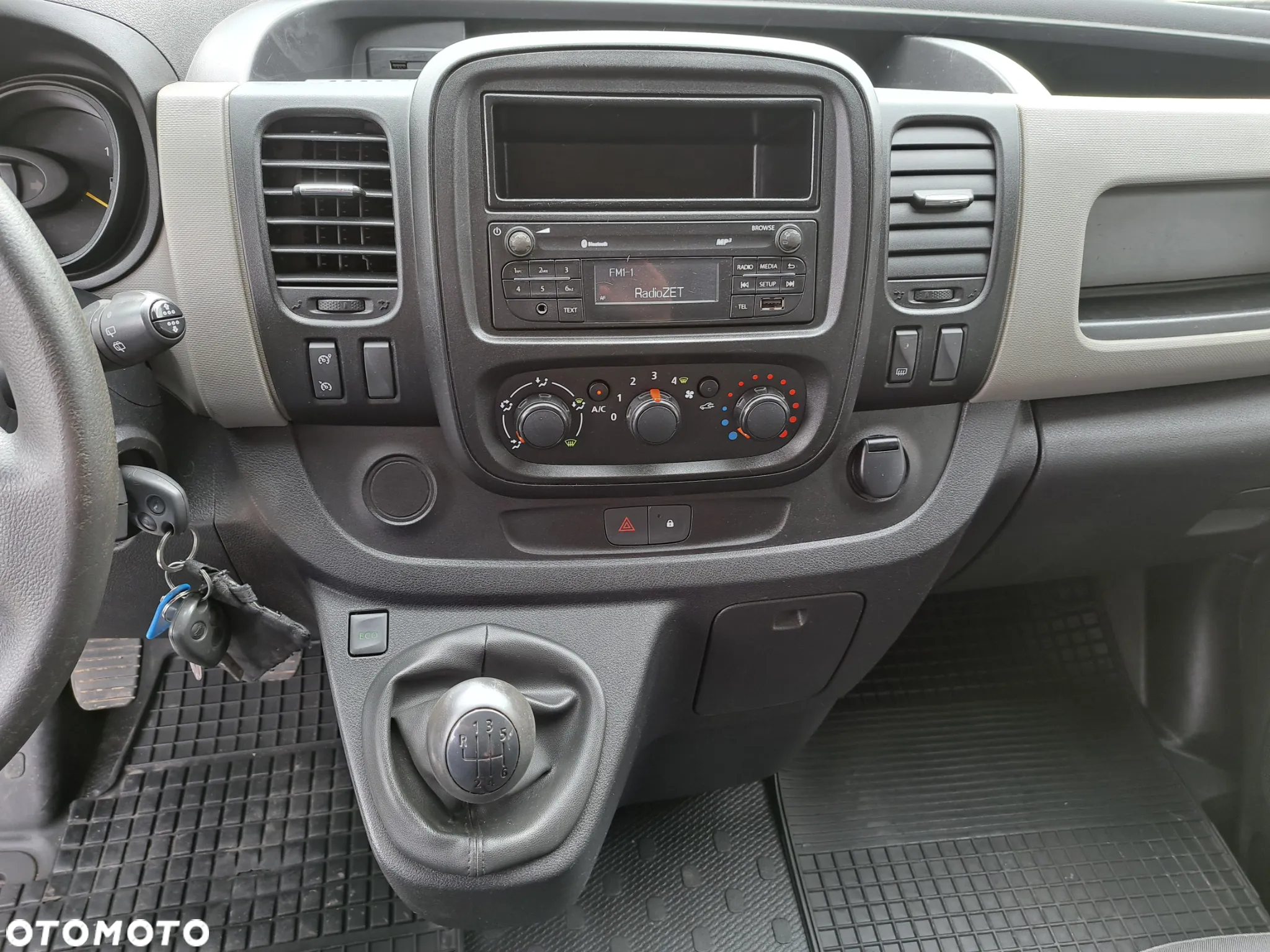Renault Trafic - 16