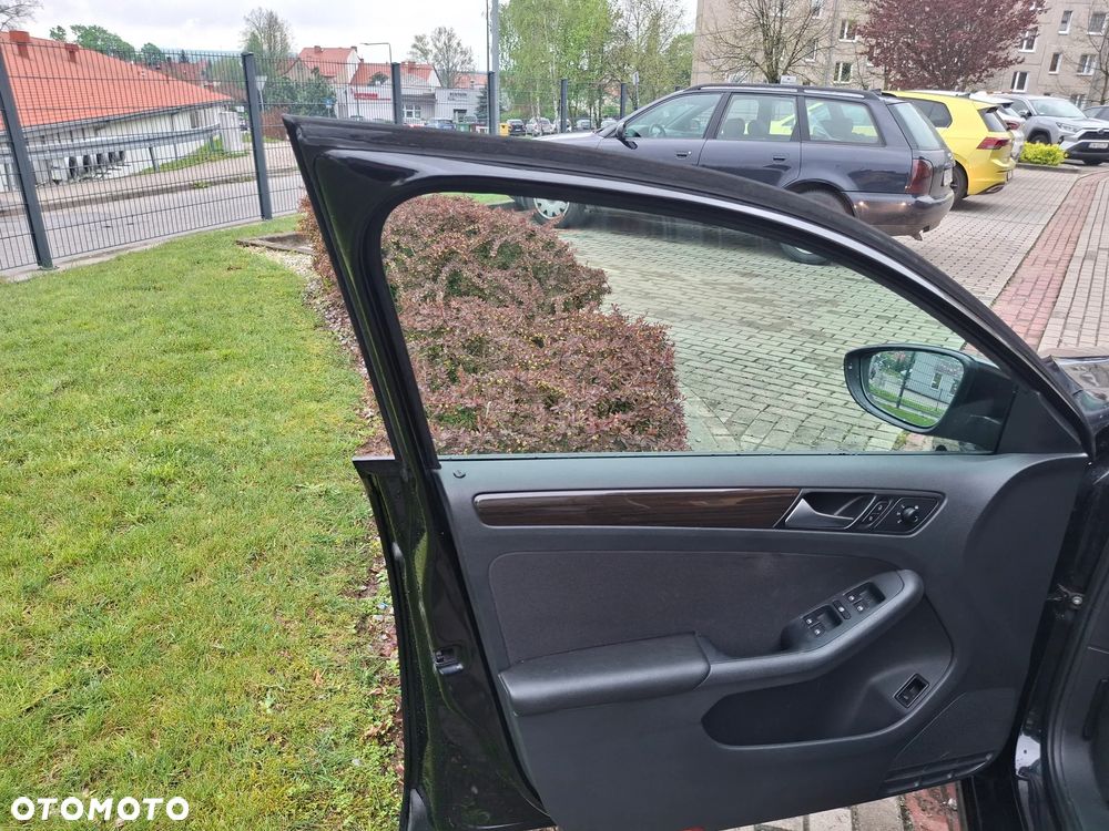 Volkswagen Jetta 1.4 TSI BMT Comfortline - 29