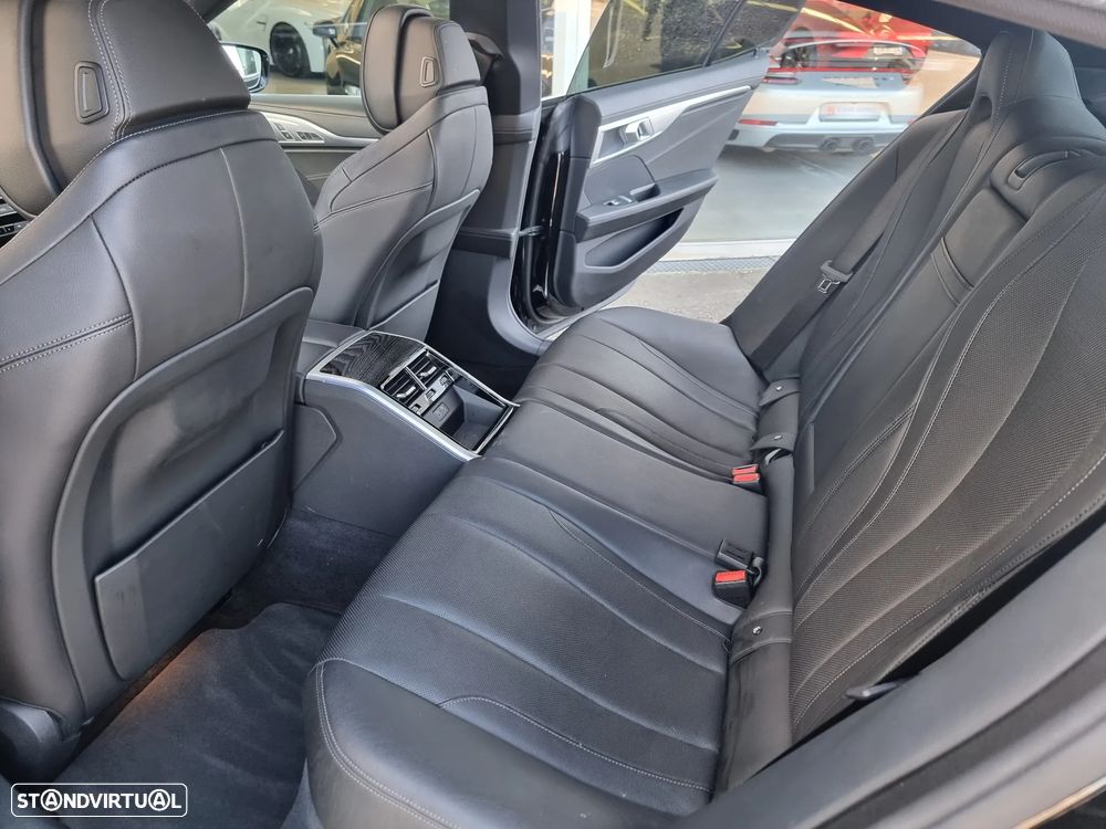 BMW 840 Gran Coupé i - 35