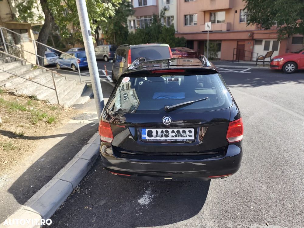 Volkswagen Golf - 6