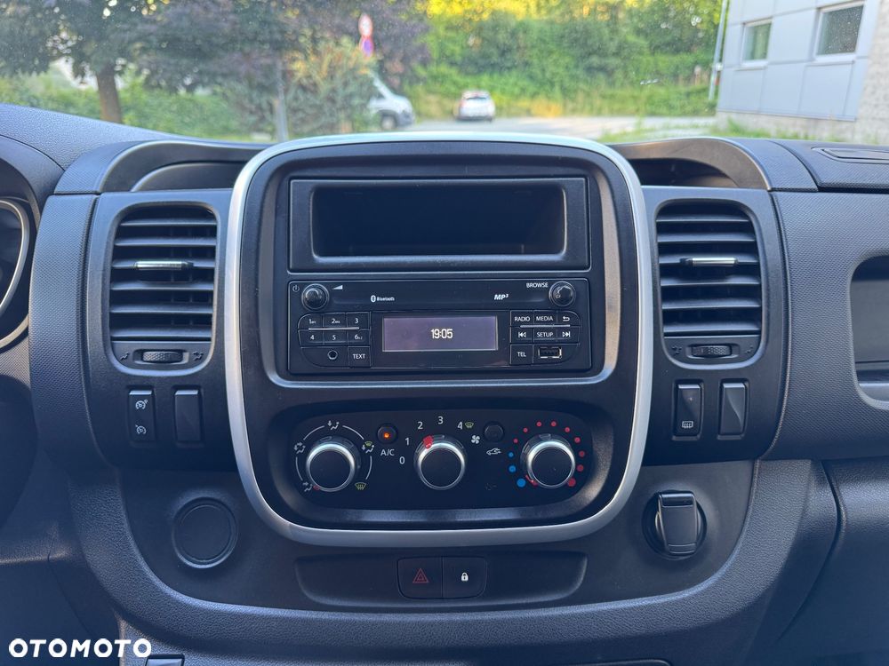 Renault Trafic - 13