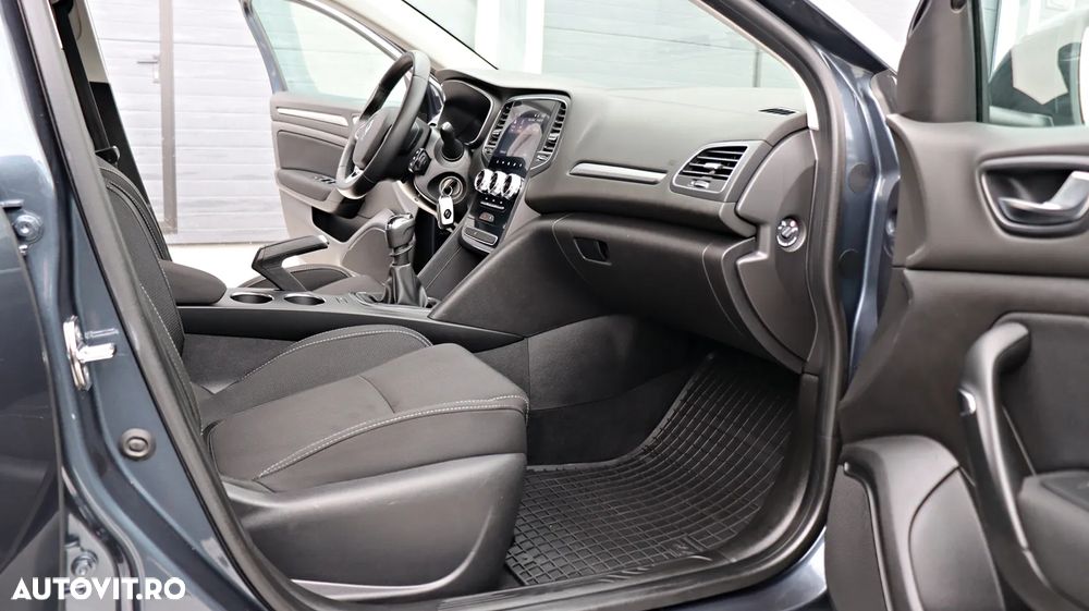 Renault Megane TCe 140 GPF ZEN - 15