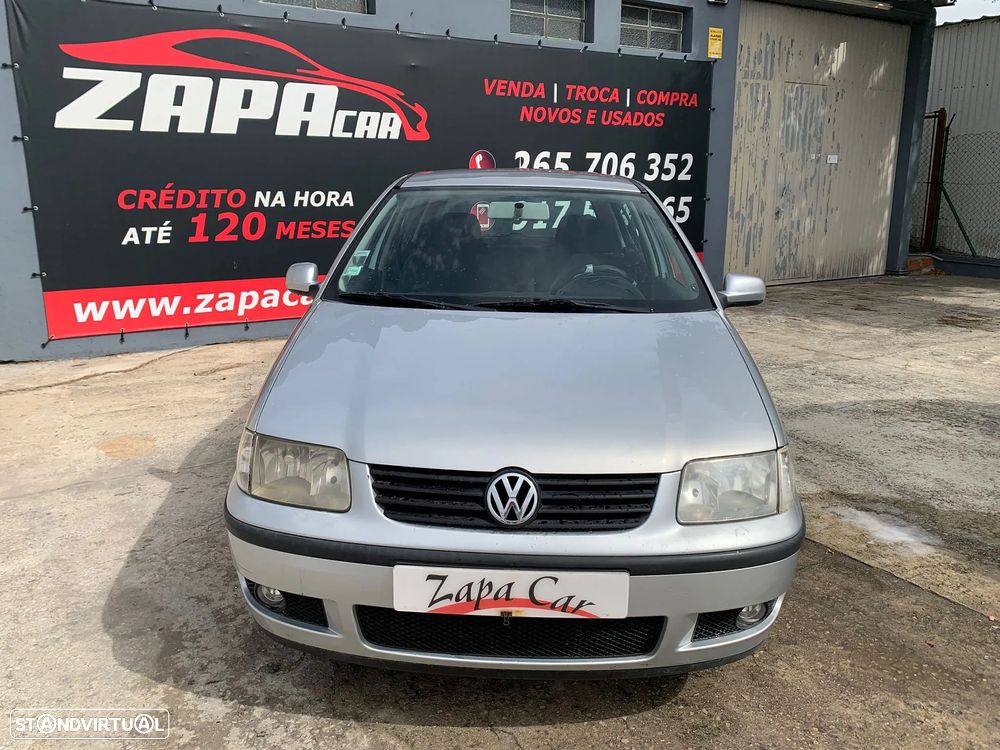 VW Polo 1.0 Confortline - 2