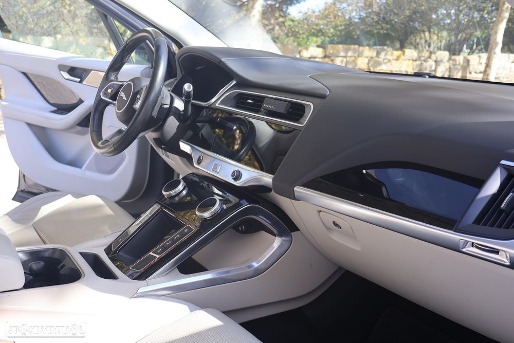 Jaguar I-Pace - 25