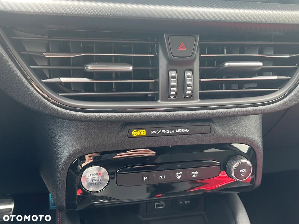 Ford Kuga 2.5 FHEV FWD ST-Line X eCVT - 24