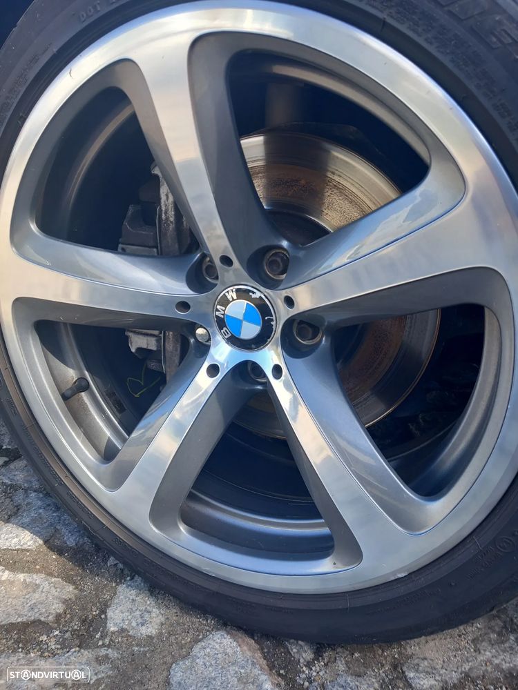 BMW 635 - 12