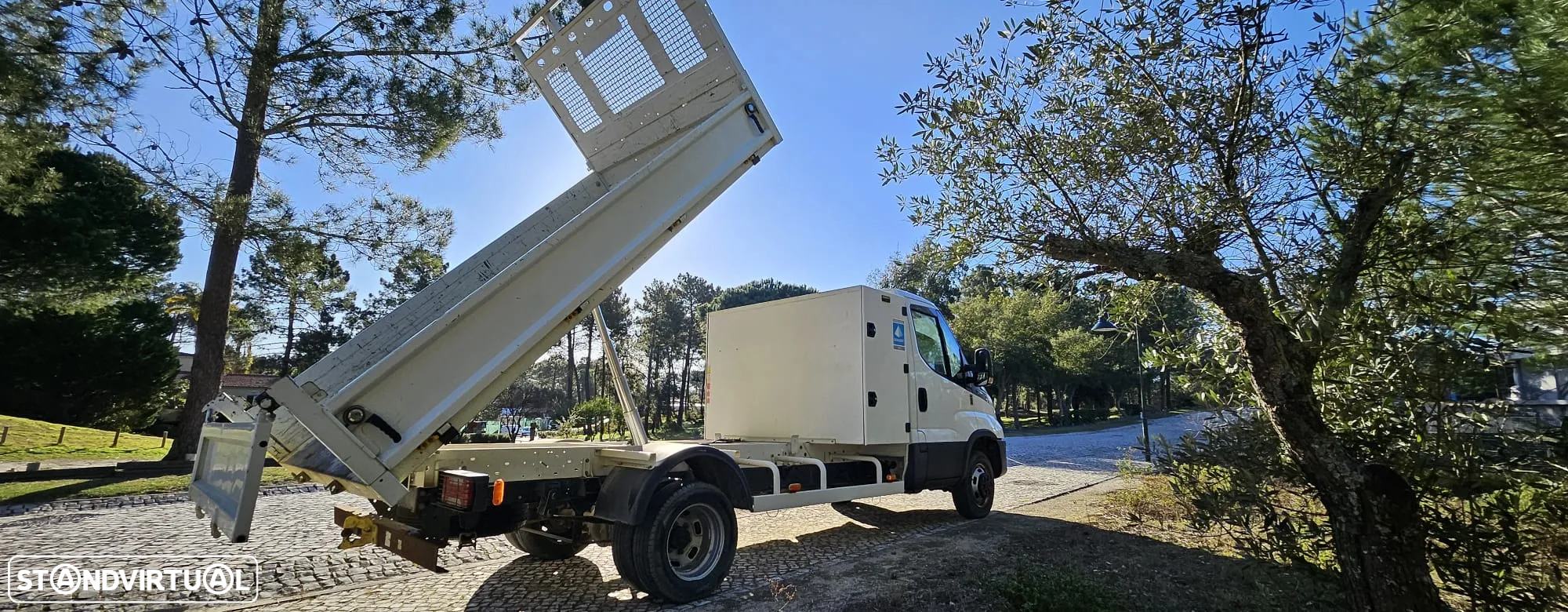 Iveco 2.3 35 C14 3000 CD - 33