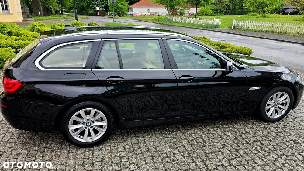 BMW Seria 5 520i Luxury Line - 10