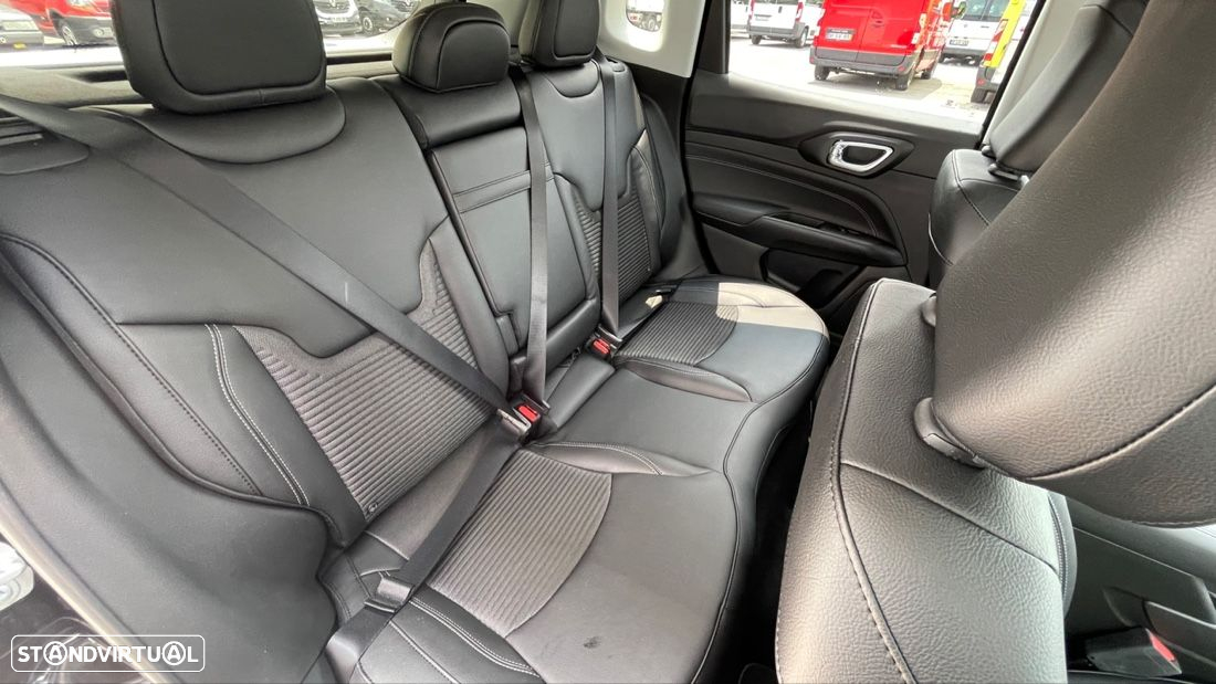 Jeep Compass 1.6 MultiJet Limited - 21
