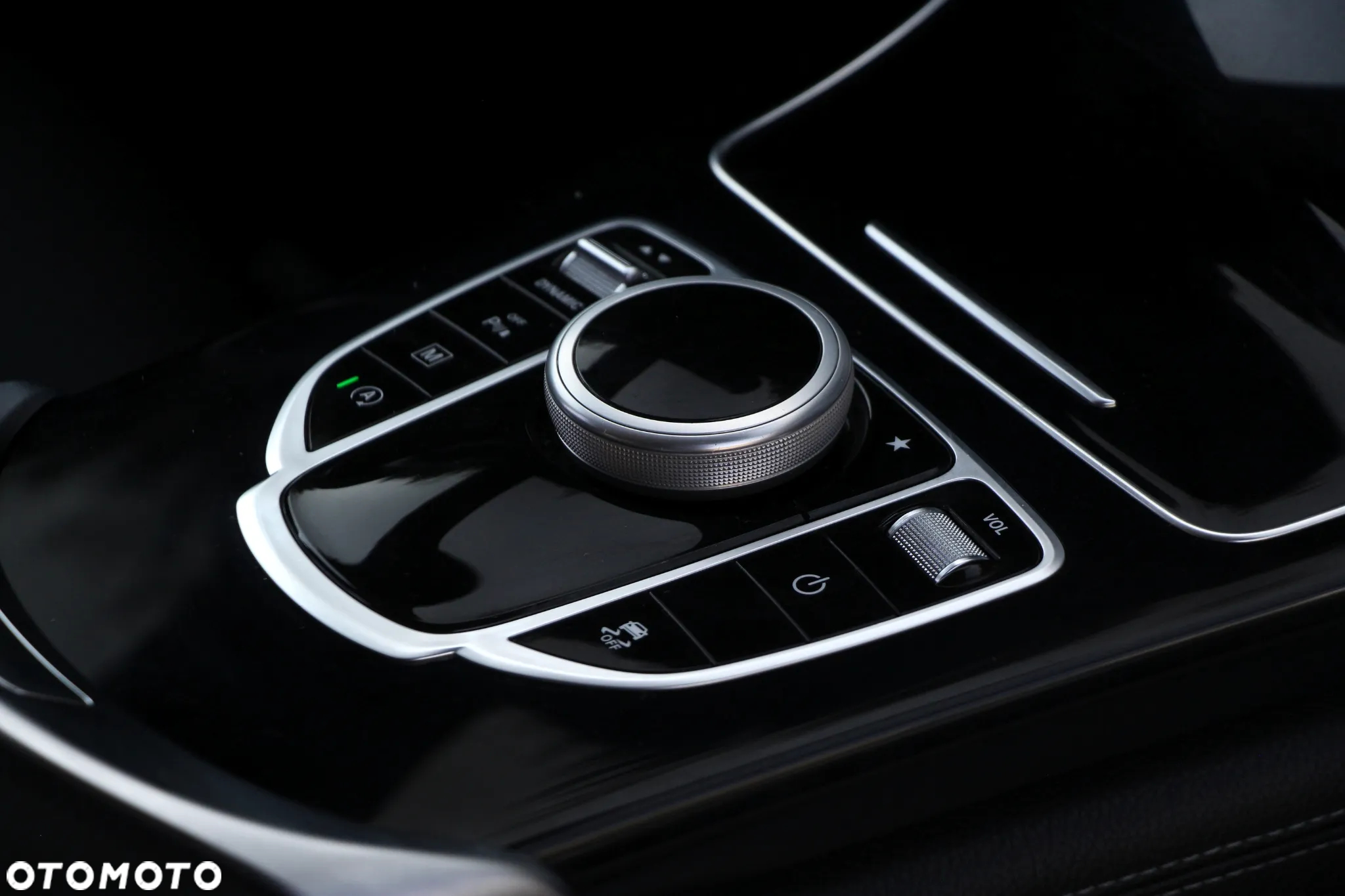 Mercedes-Benz GLC 220 d 4-Matic - 29