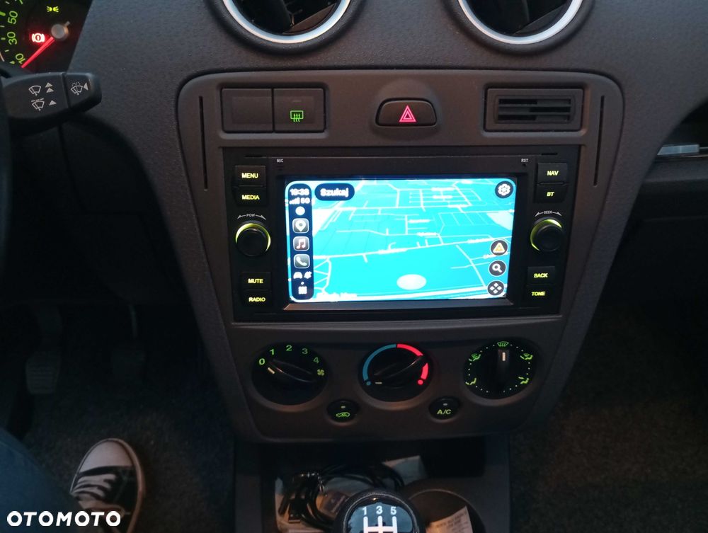 Ford Fusion - 8
