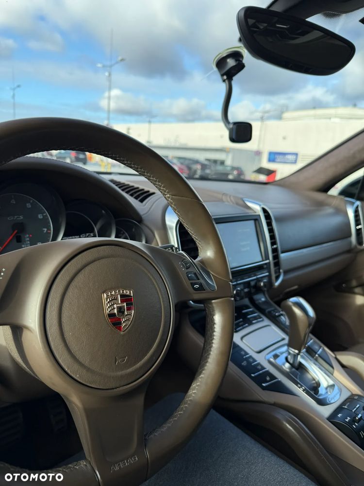 Porsche Cayenne GTS - 5