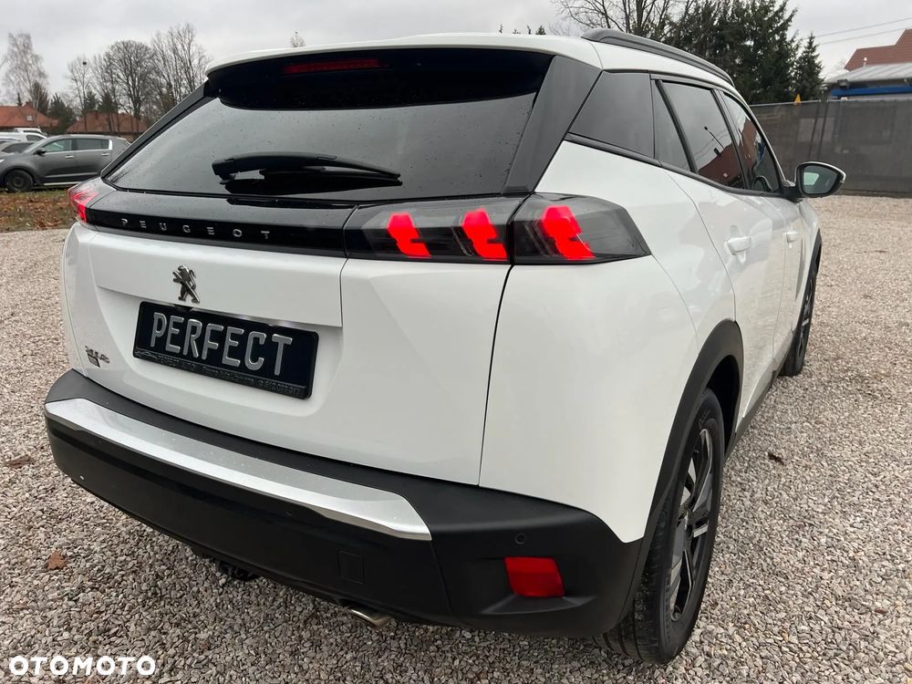 Peugeot 2008 1.5 BlueHDi Allure S&S EAT8 - 12