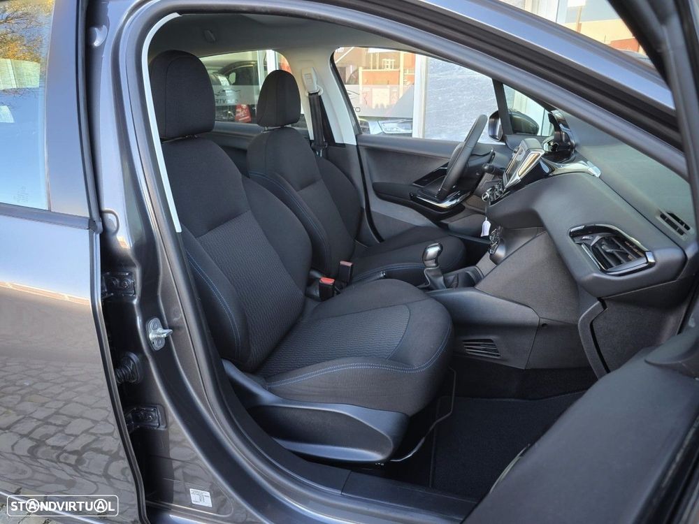 Peugeot 208 1.2 PureTech Active - 22