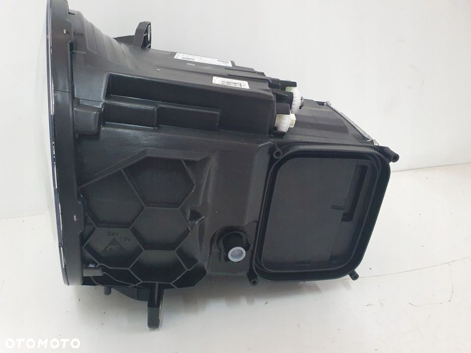 MERCEDES G KLASA W463 LAMPA LEWA LED - 8