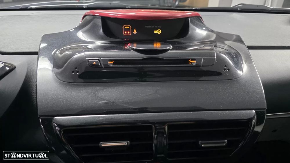 Toyota iQ 1.0 VVT-i 2 MultiDrive - 10