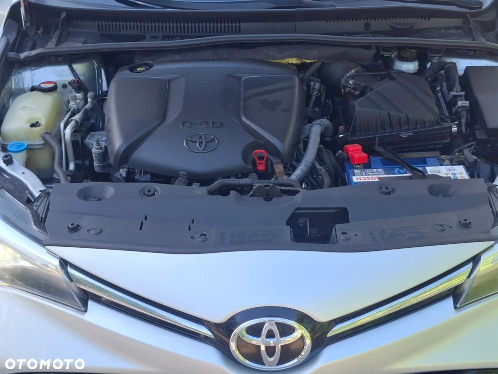 Toyota Avensis Touring Sports 1.6 D-4D Comfort - 28