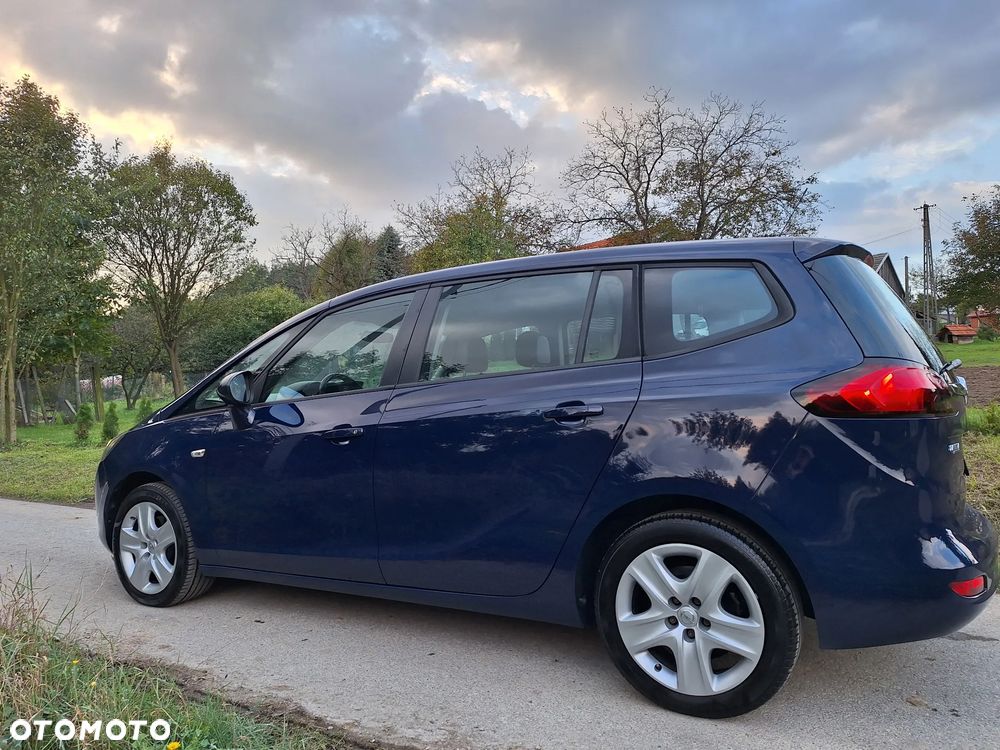 Opel Zafira - 8
