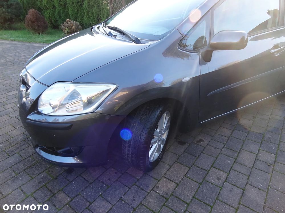Toyota Auris 2.0 D-4D - 3