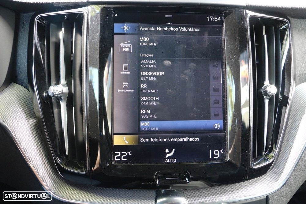 Volvo XC 60 2.0 T8 PHEV R-Design AWD - 39