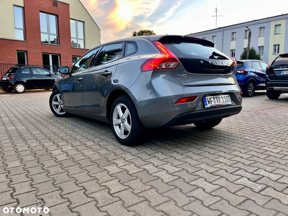 Volvo V40 - 11