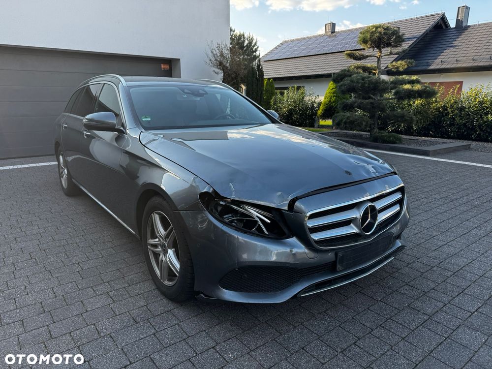 Mercedes-Benz Klasa E 220 d 9G-TRONIC - 4