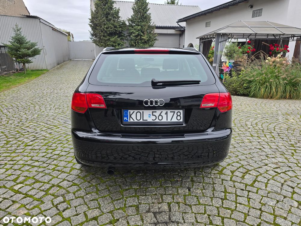 Audi A3 Sportback 1.6 Ambition - 4