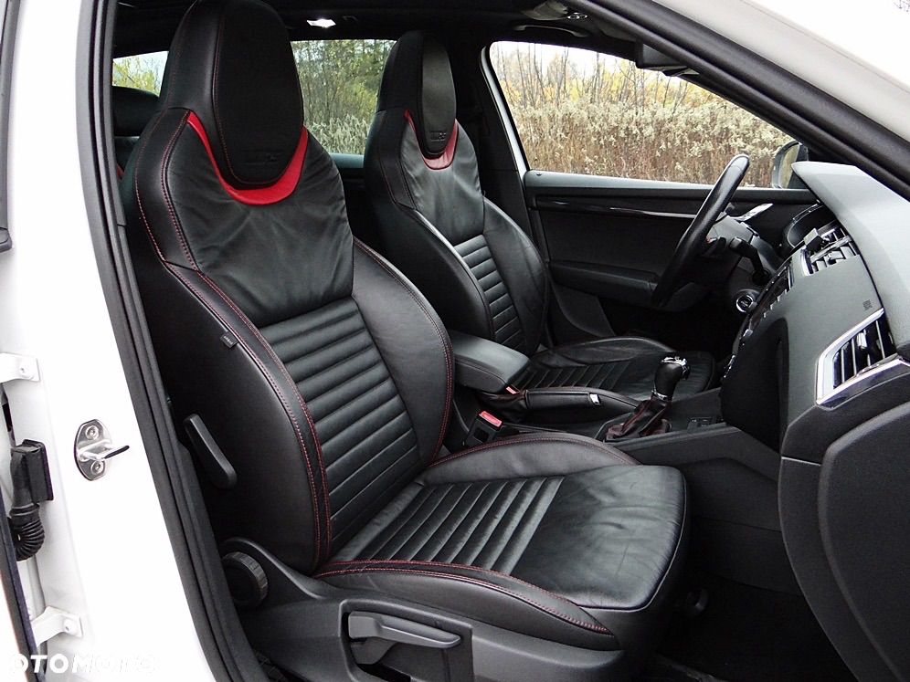 Skoda Octavia ver-2-0-tdi-4x4-rs-challenge-dsg - 32