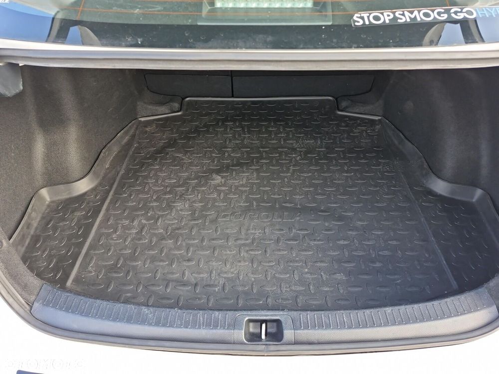 Toyota Corolla 1.8 Hybrid Active - 14