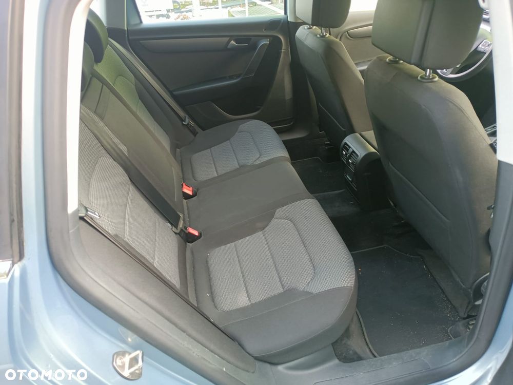 Volkswagen Passat Variant - 16