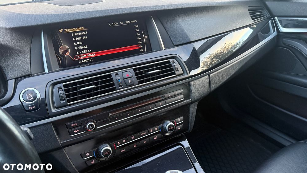 BMW Seria 5 525d Luxury Line - 20