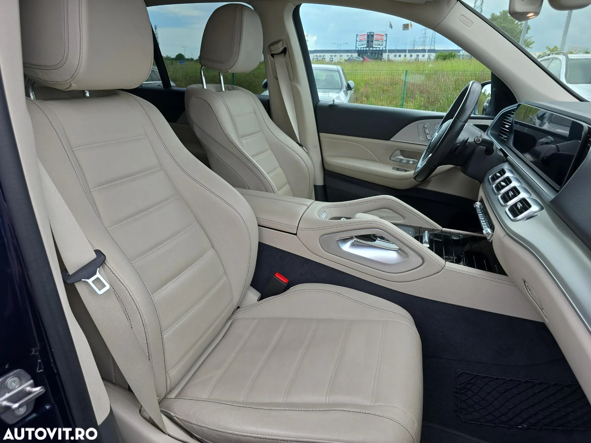 Mercedes-Benz GLE - 32