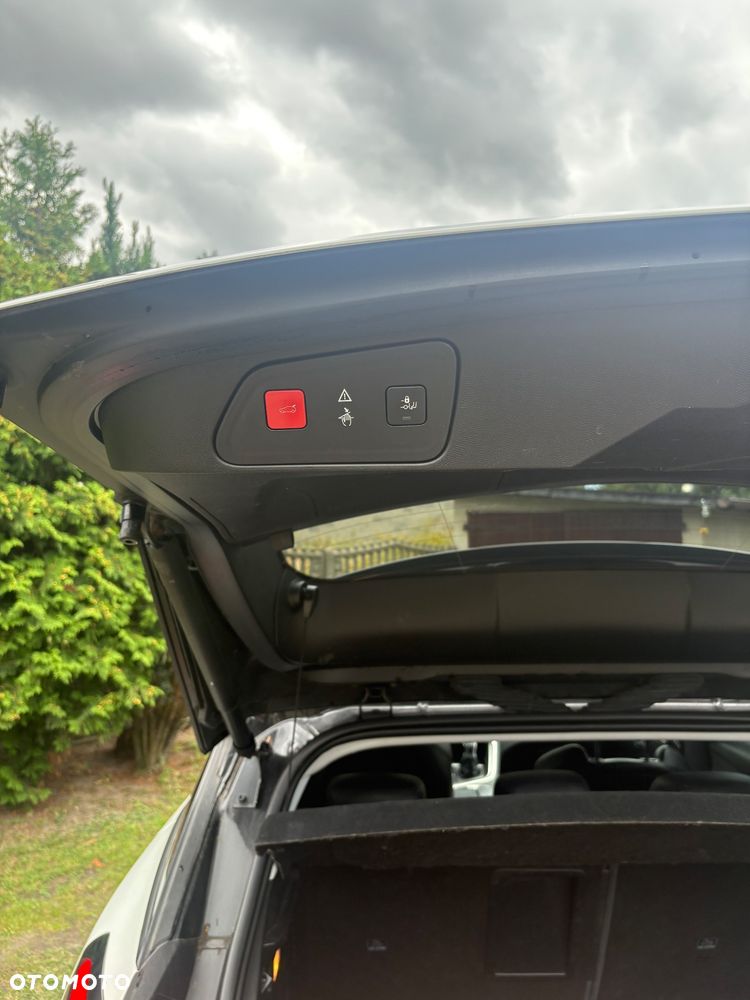 Peugeot 3008 PureTech 130 Stop & Start GPF Allure Business-Paket - 26