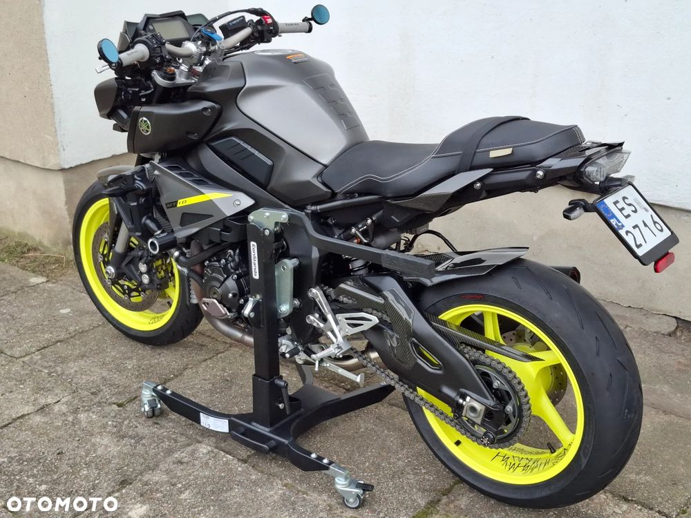 Yamaha MT - 6