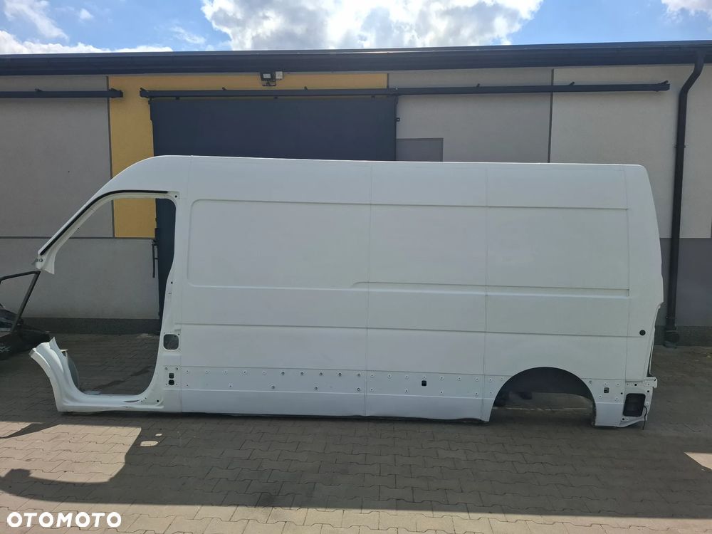 Błotnik ćwiartka lewy bok Renault Master III L2H3 2017 rok - 1
