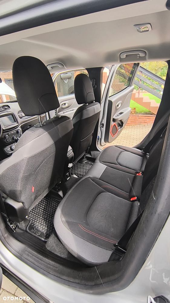 Jeep Renegade - 31